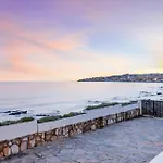 Bright Beachfront - Ref 157 By Costarentals