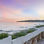 Апартаменты Bright Beachfront - Ref 157 By Costarentals