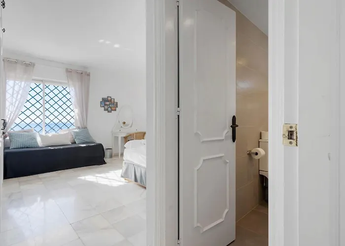 Bright Beachfront - Ref 157 By Costarentals アパート ミハス