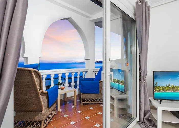 Bright Beachfront - Ref 157 By Costarentals *