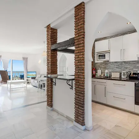 Bright Beachfront - Ref 157 By Costarentals
